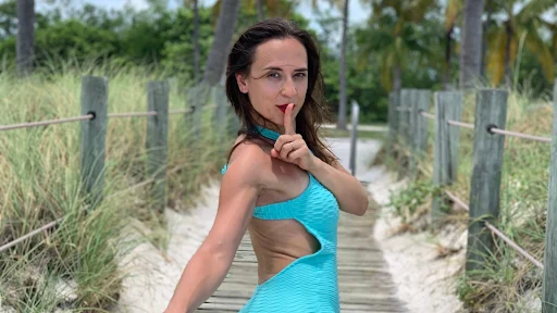 Lidia — Bachata · Salsa LA · Ladystyling — co-fondatrice